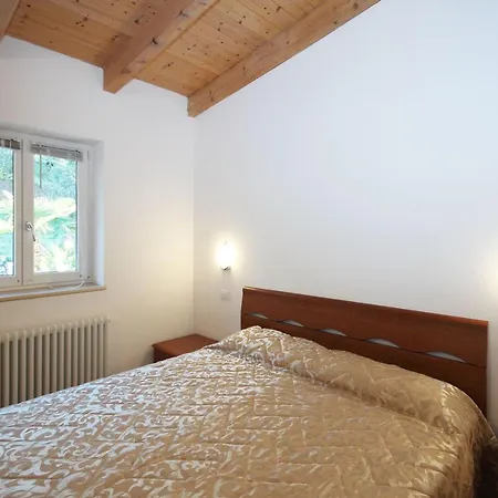 Casa Elka 8 *